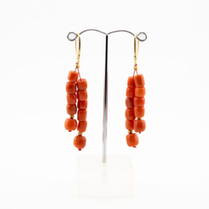 Kolczyki z naturalnych korali ze złoconym srebrnym zapięciem